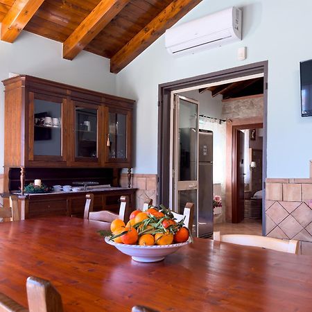 Villa Del Gelso Chalet Nel Parco Delletna Mascali Dış mekan fotoğraf